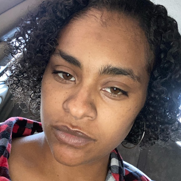 Meet your Posher, Brehona - Picture 1 of 1